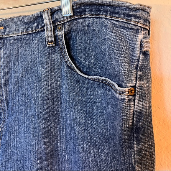 Wrangler Men's Straight Leg Blue Jeans Relaxed Fit 42x30 - Picture 3 of 11
